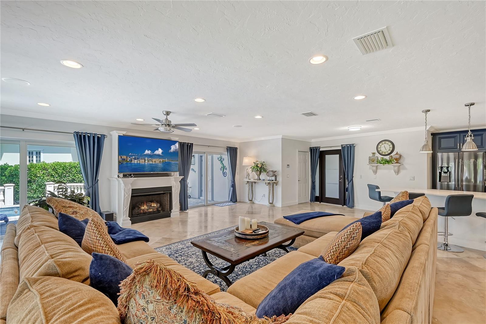 CORAL COVE - Residential Lease