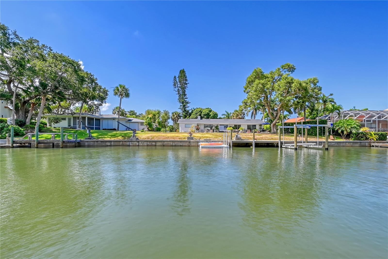 CORAL COVE - Residential Lease