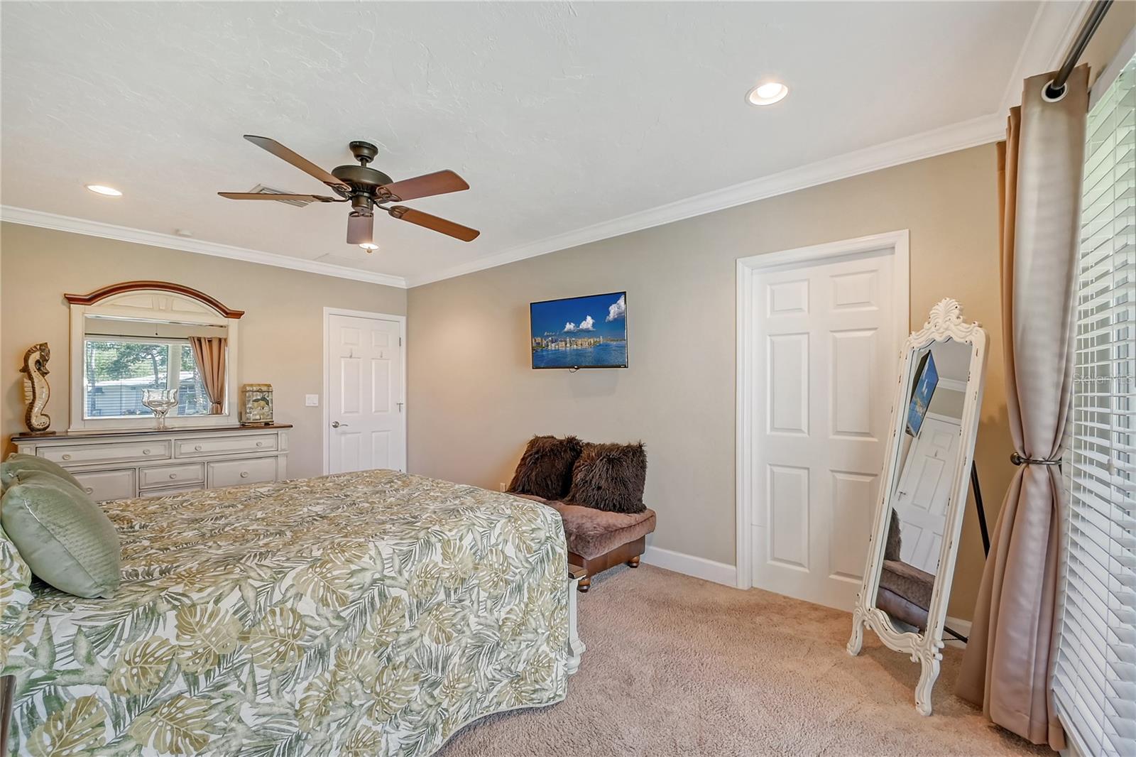 CORAL COVE - Residential Lease