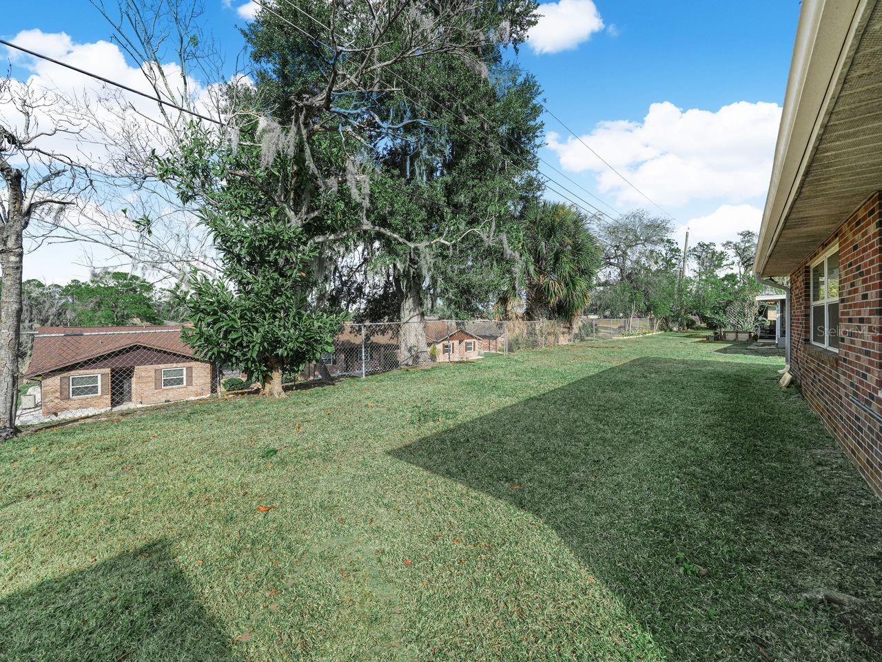 VILLASTHE 02 - Residential