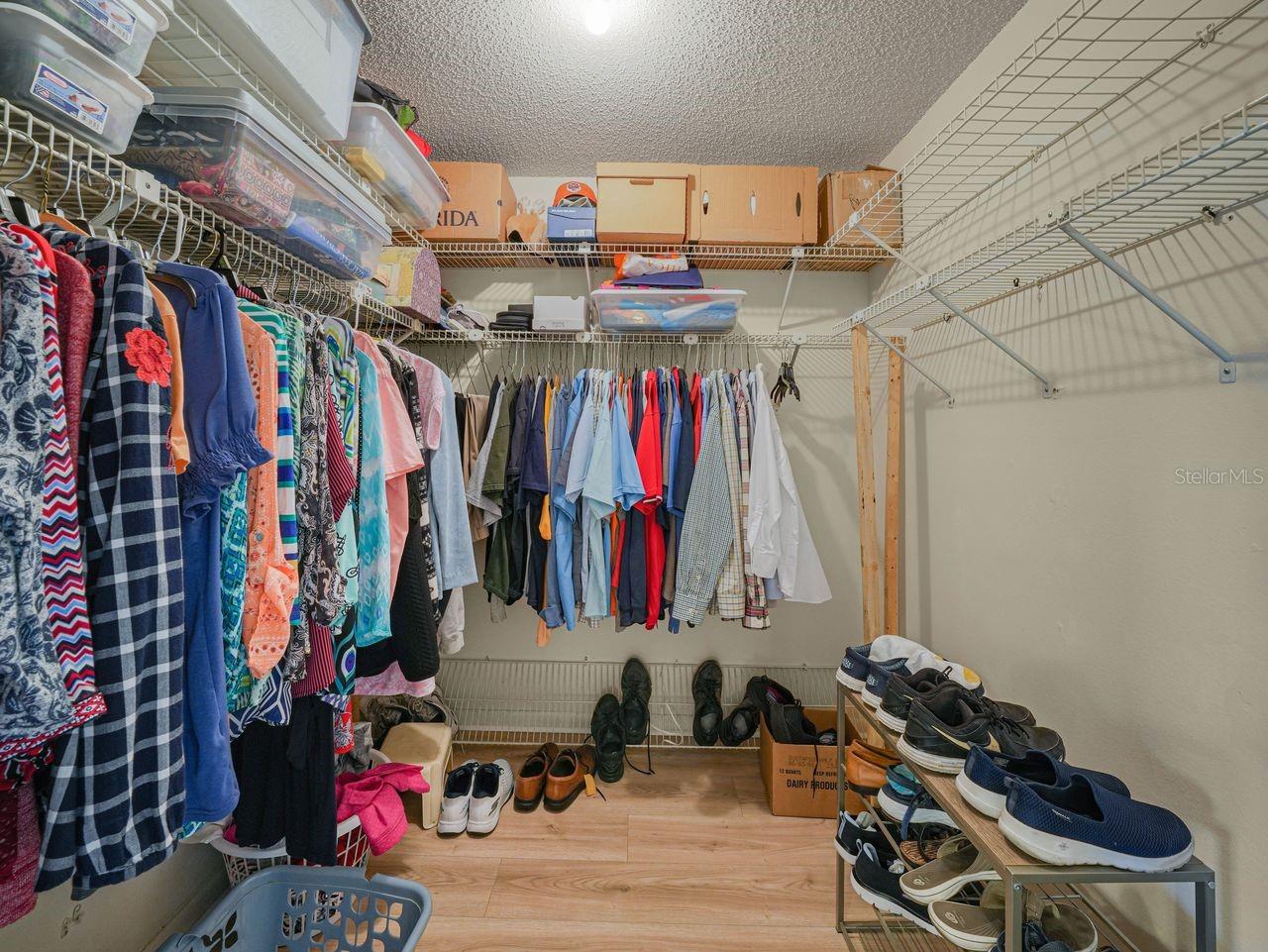 VILLASTHE 02 - Residential