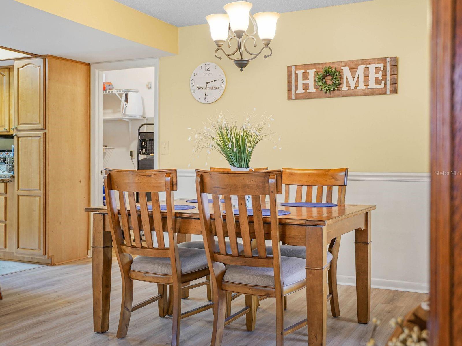 VILLASTHE 02 - Residential