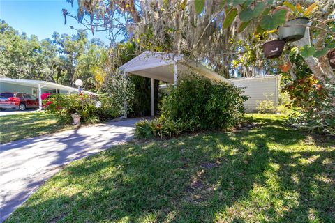 A home in ELLENTON