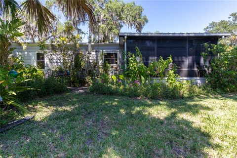 A home in ELLENTON