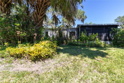 A home in ELLENTON