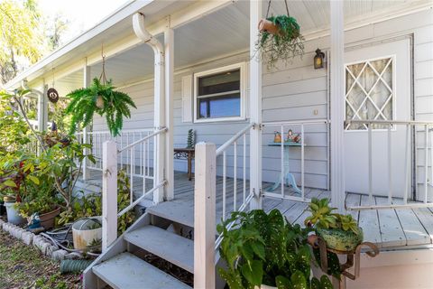 A home in ELLENTON