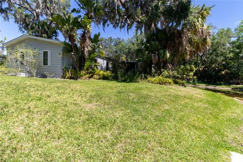 A home in ELLENTON