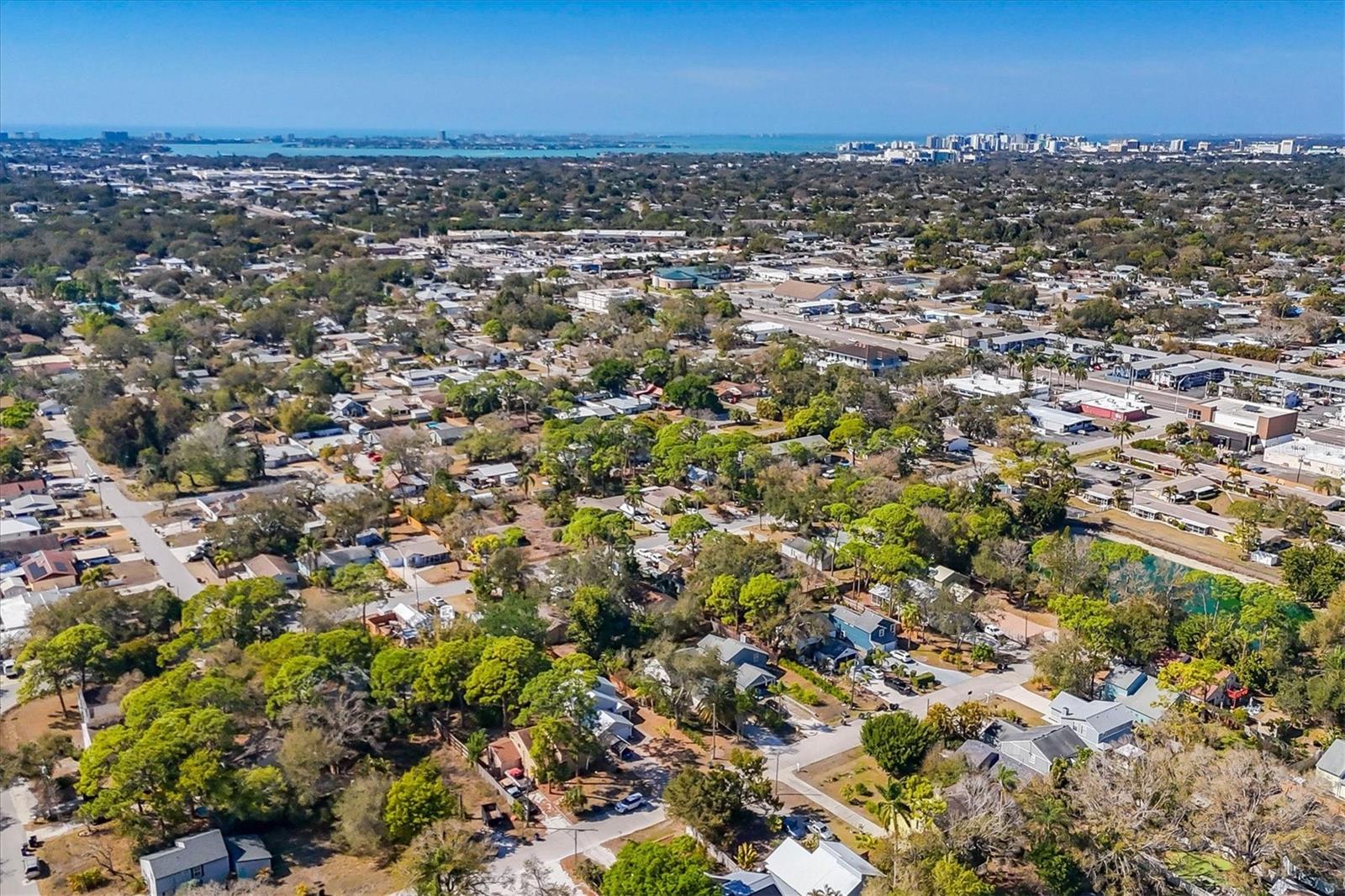 FLORA VILLA - Residential