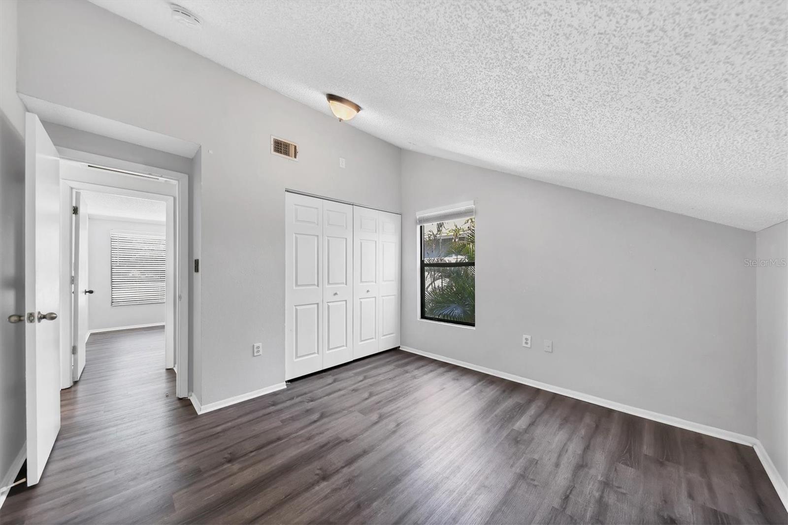 FLORA VILLA - Residential