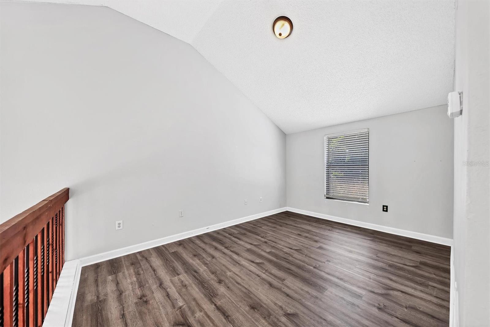 FLORA VILLA - Residential