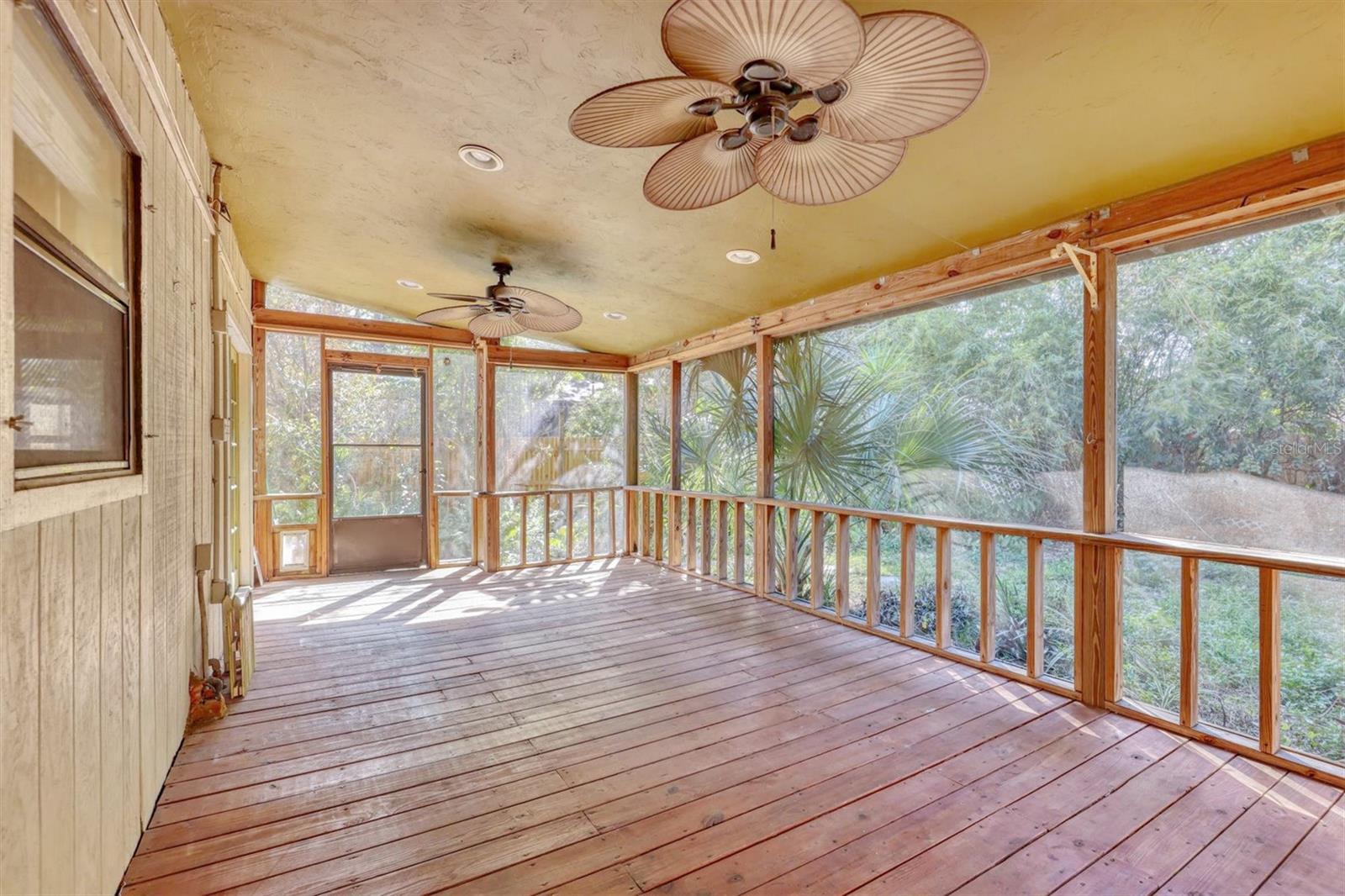 FLORA VILLA - Residential