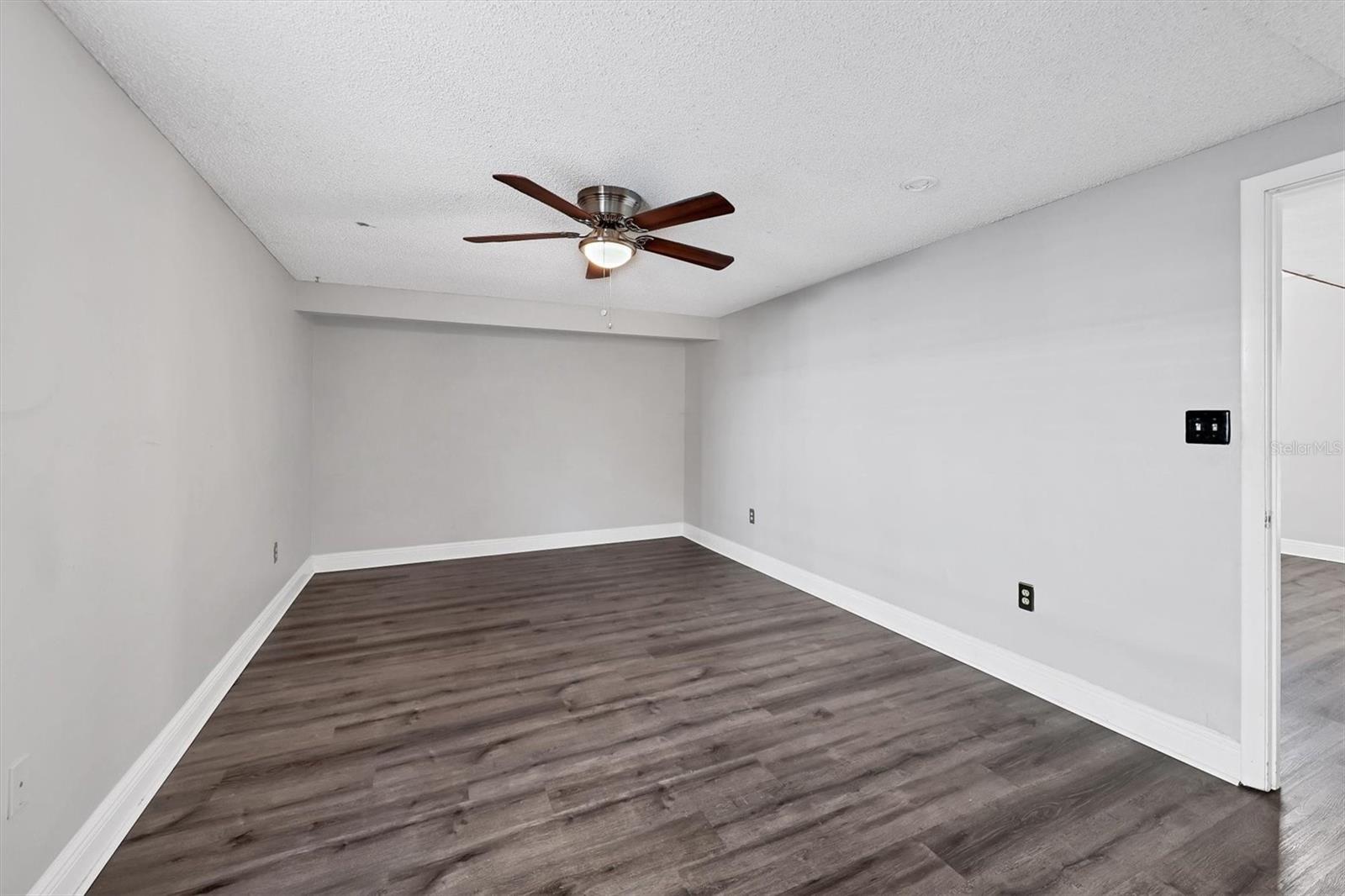 FLORA VILLA - Residential