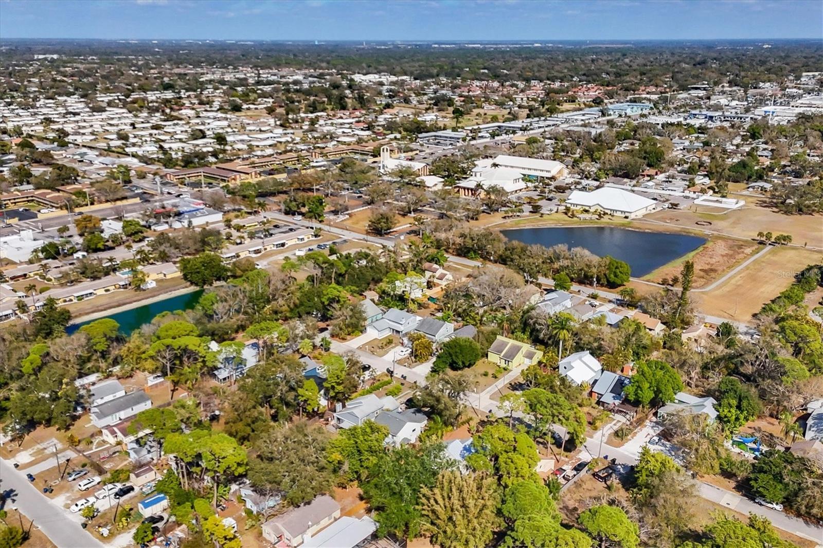 FLORA VILLA - Residential