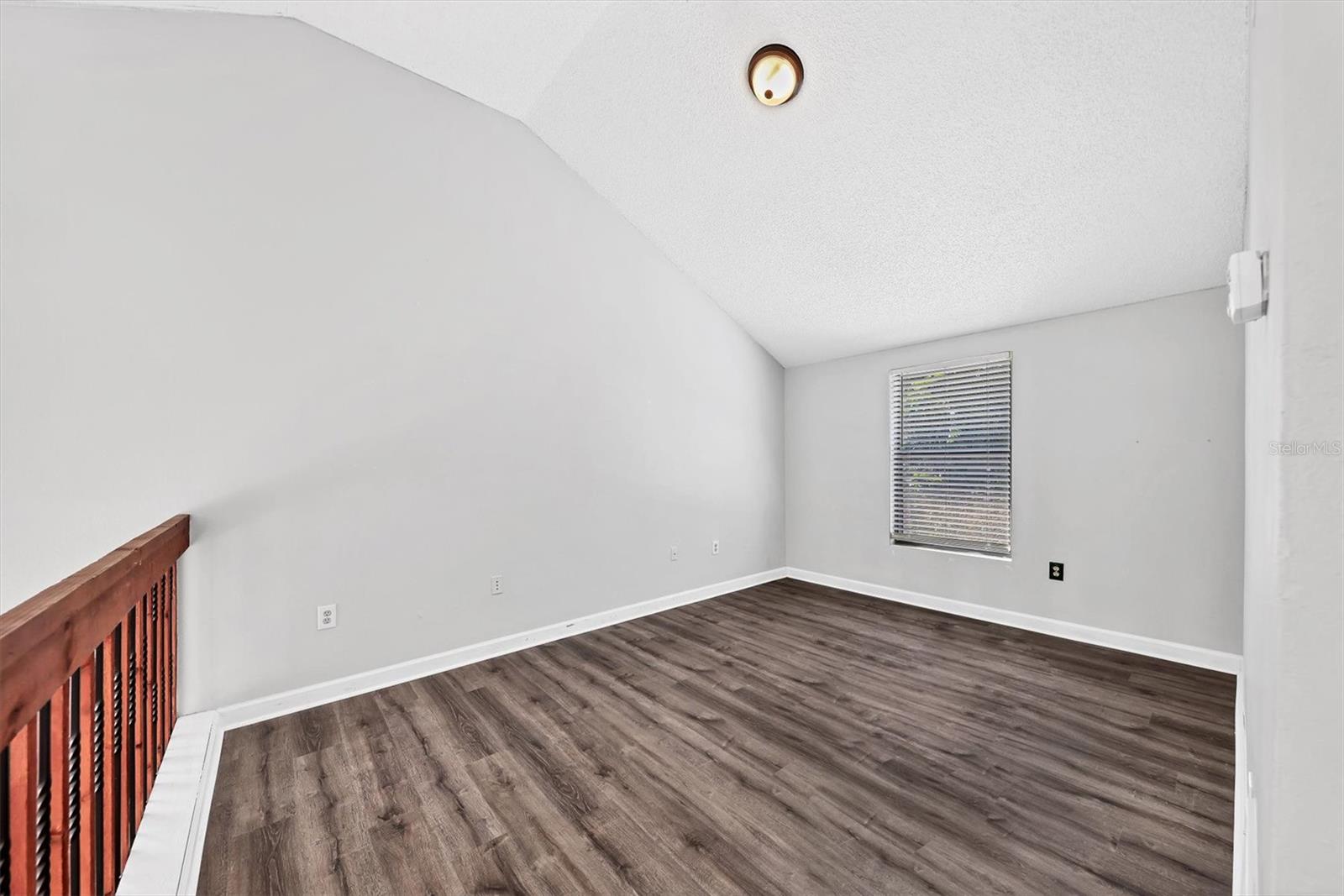 FLORA VILLA - Residential