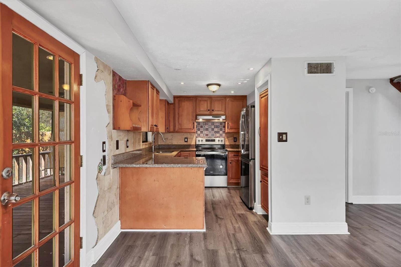 FLORA VILLA - Residential