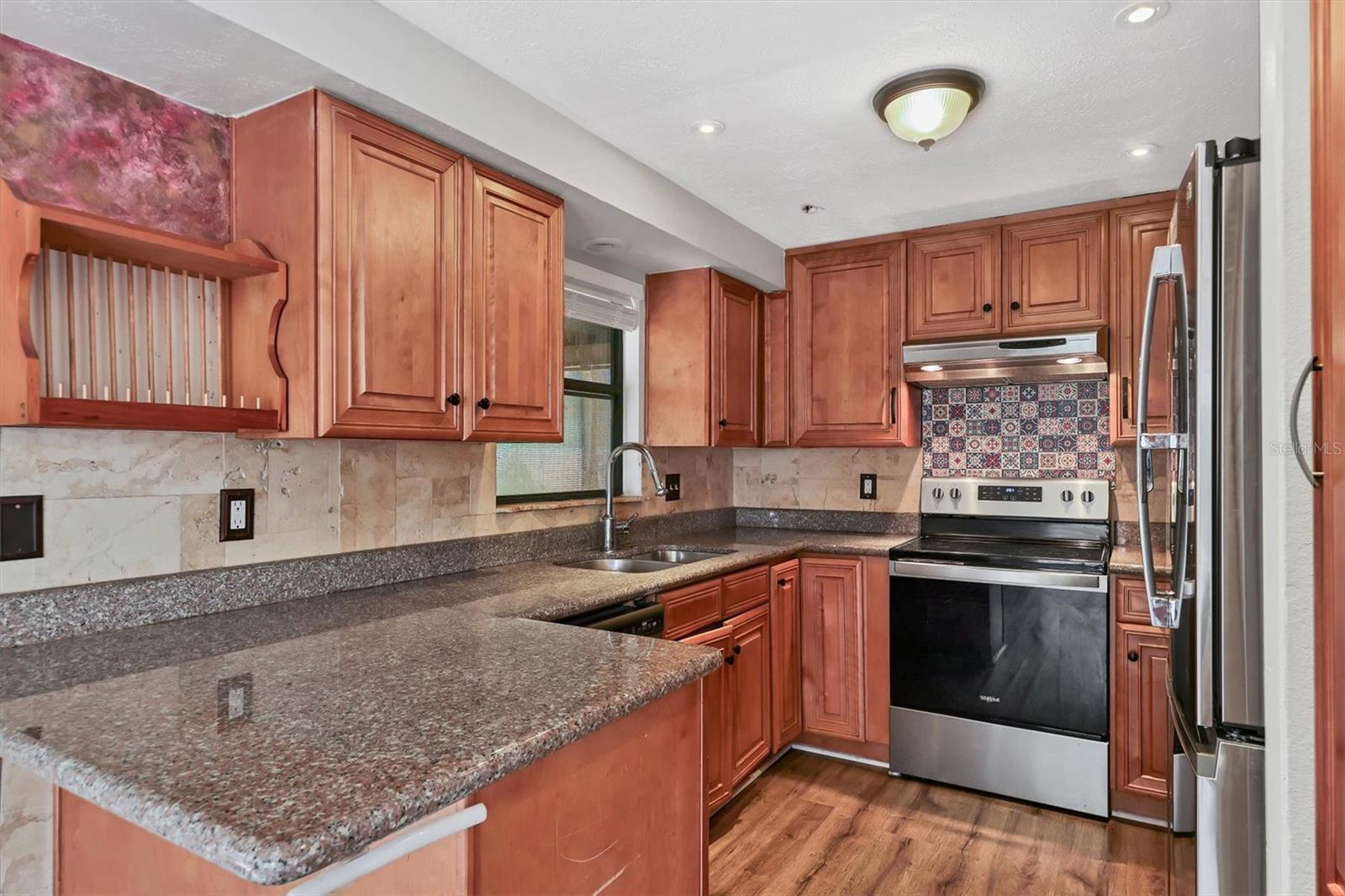 FLORA VILLA - Residential