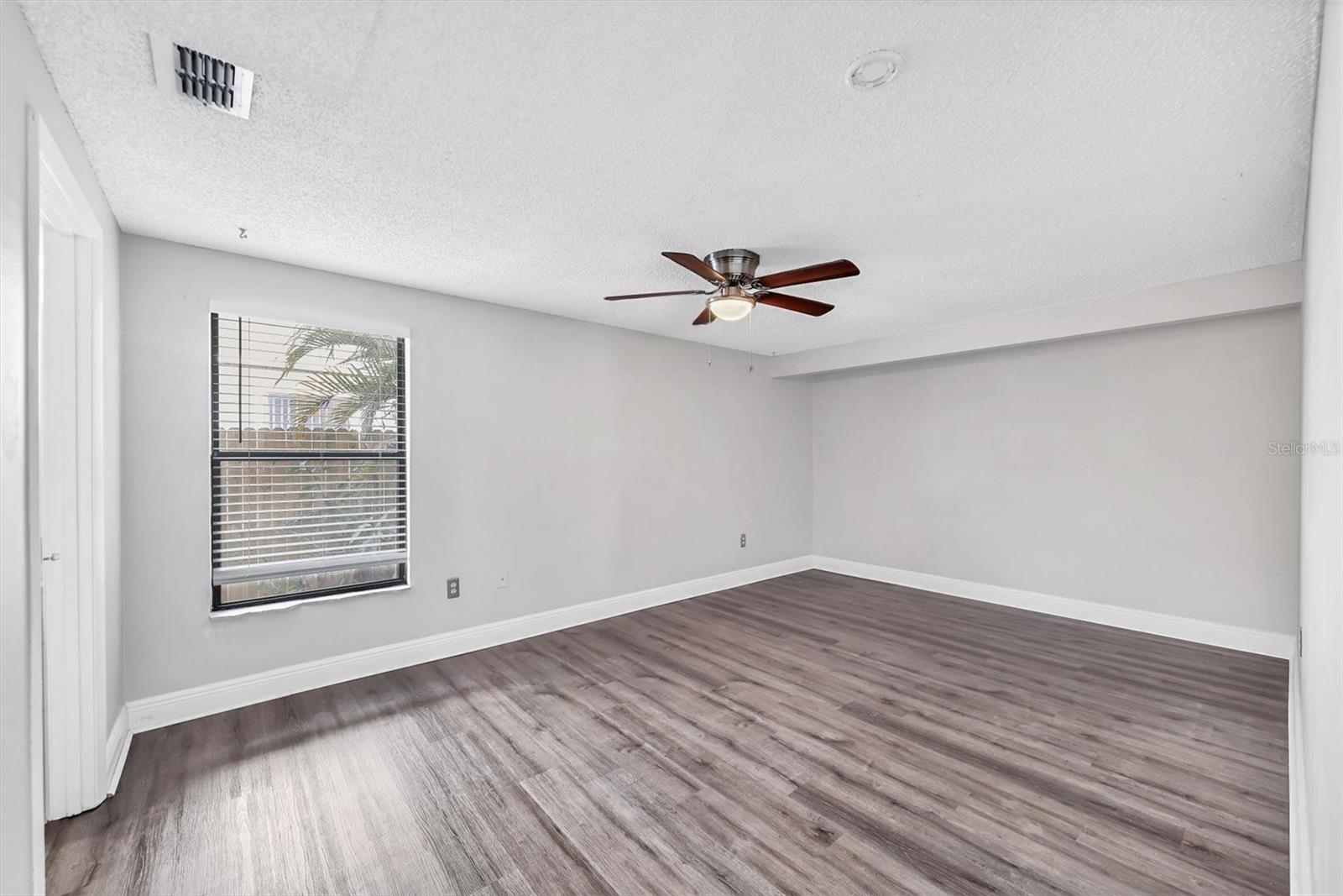 FLORA VILLA - Residential