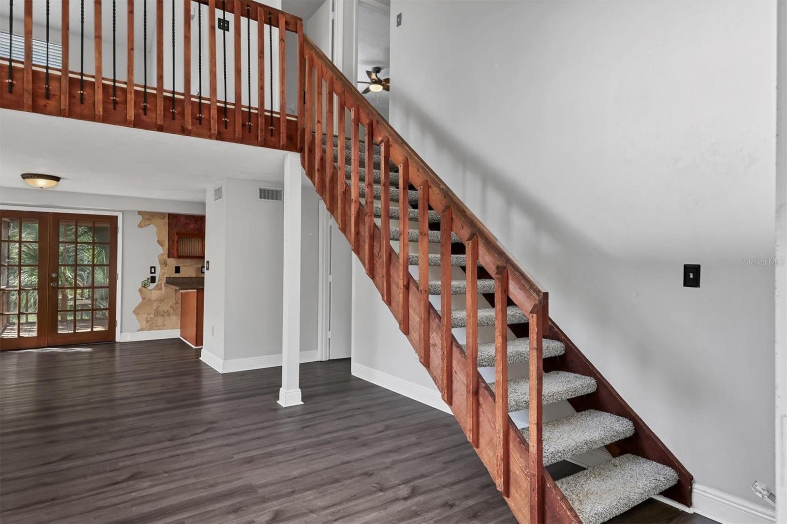 FLORA VILLA - Residential