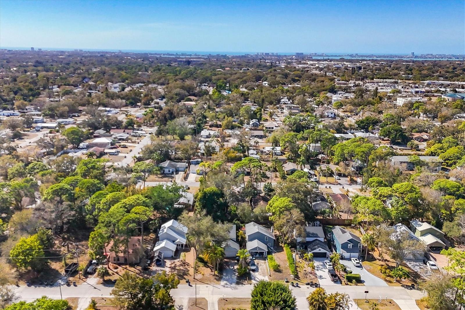 FLORA VILLA - Residential