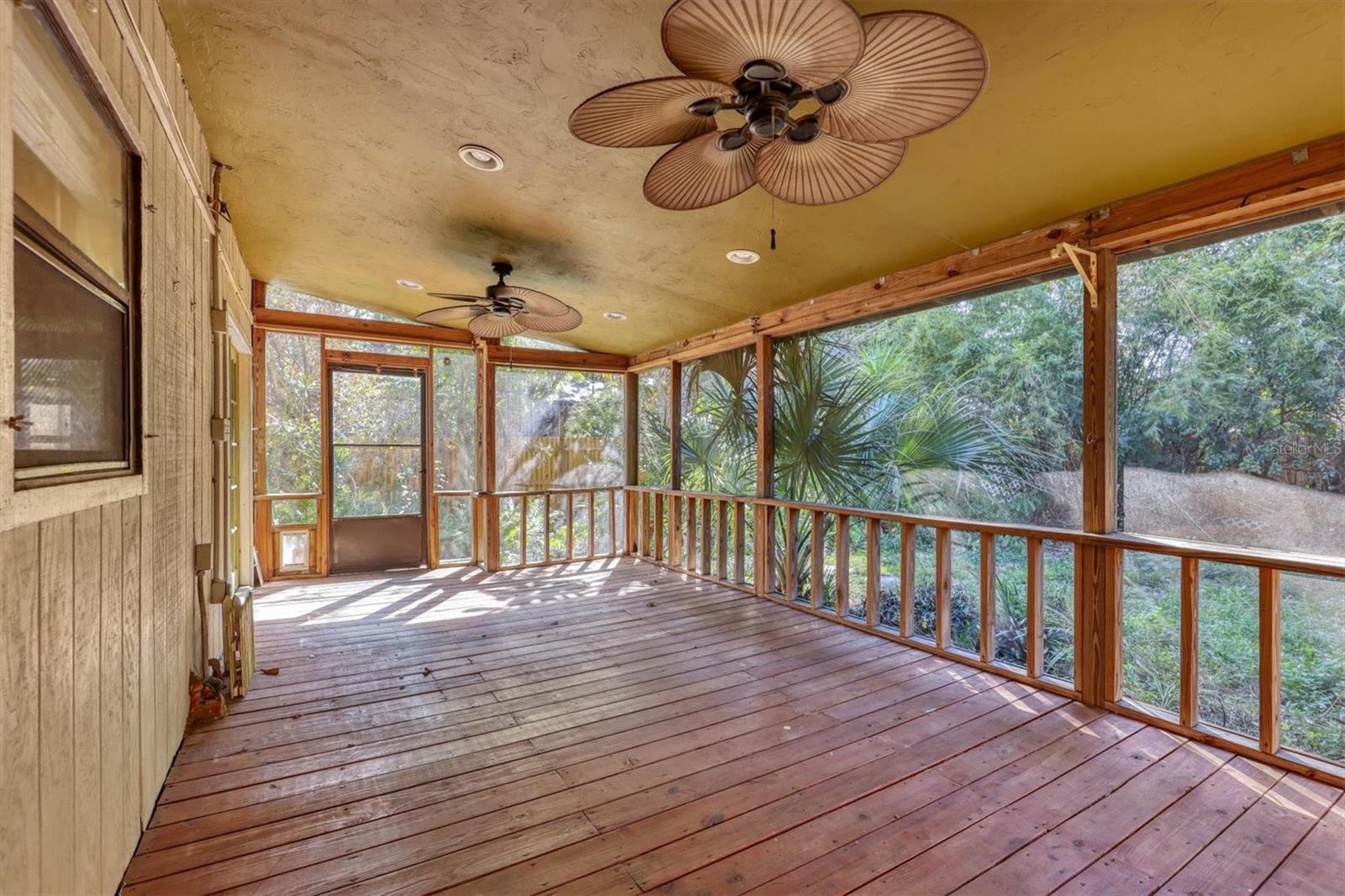 FLORA VILLA - Residential