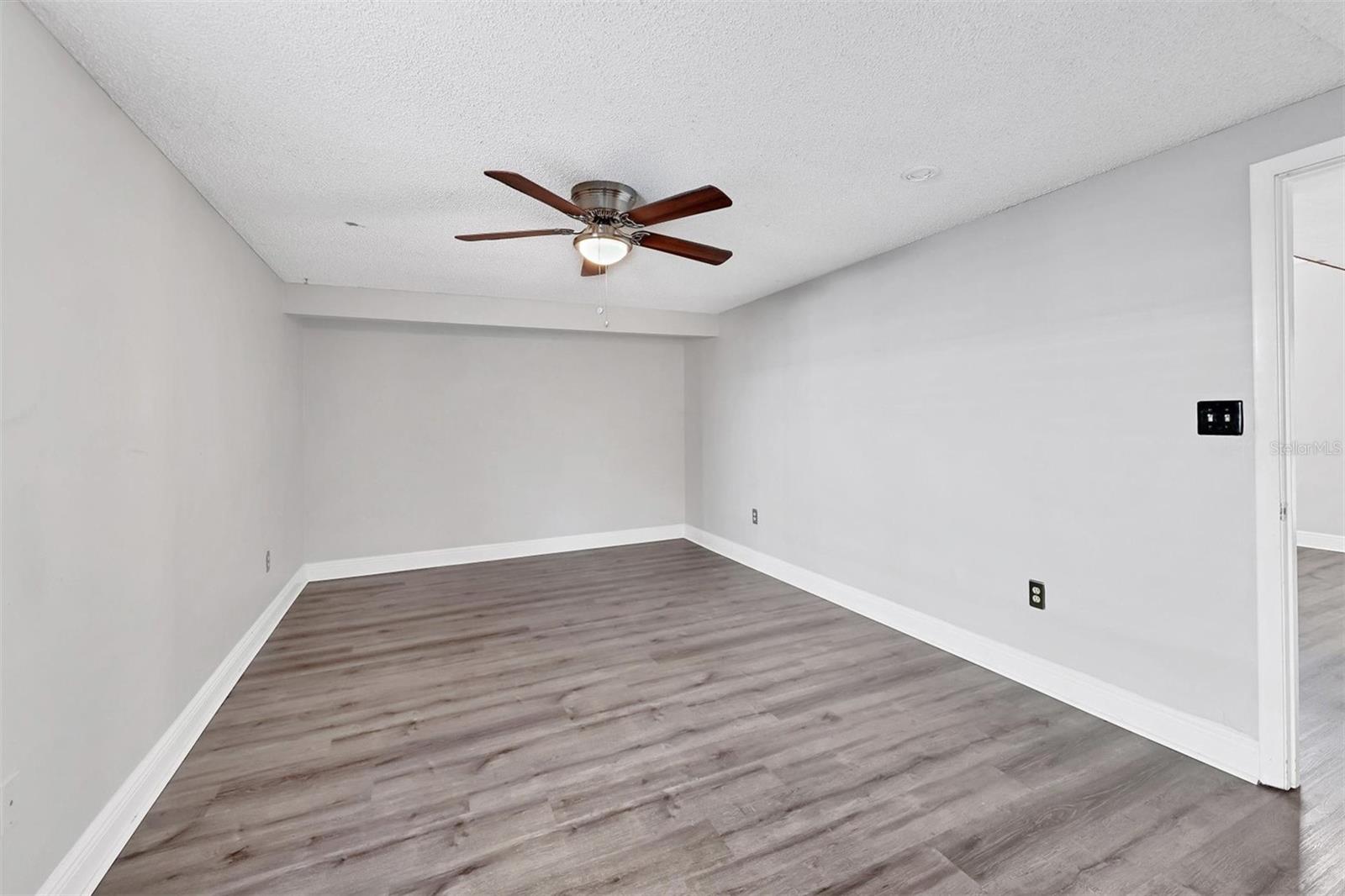 FLORA VILLA - Residential