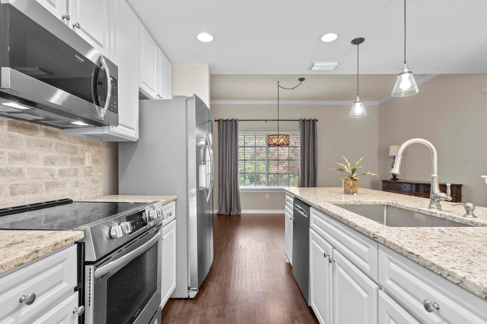 ARLINGTON PARK CONDO - Residential