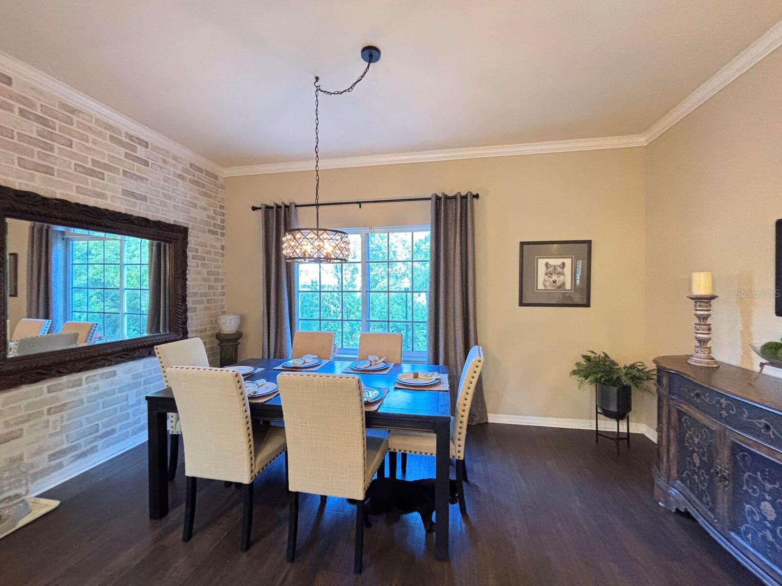 ARLINGTON PARK CONDO - Residential