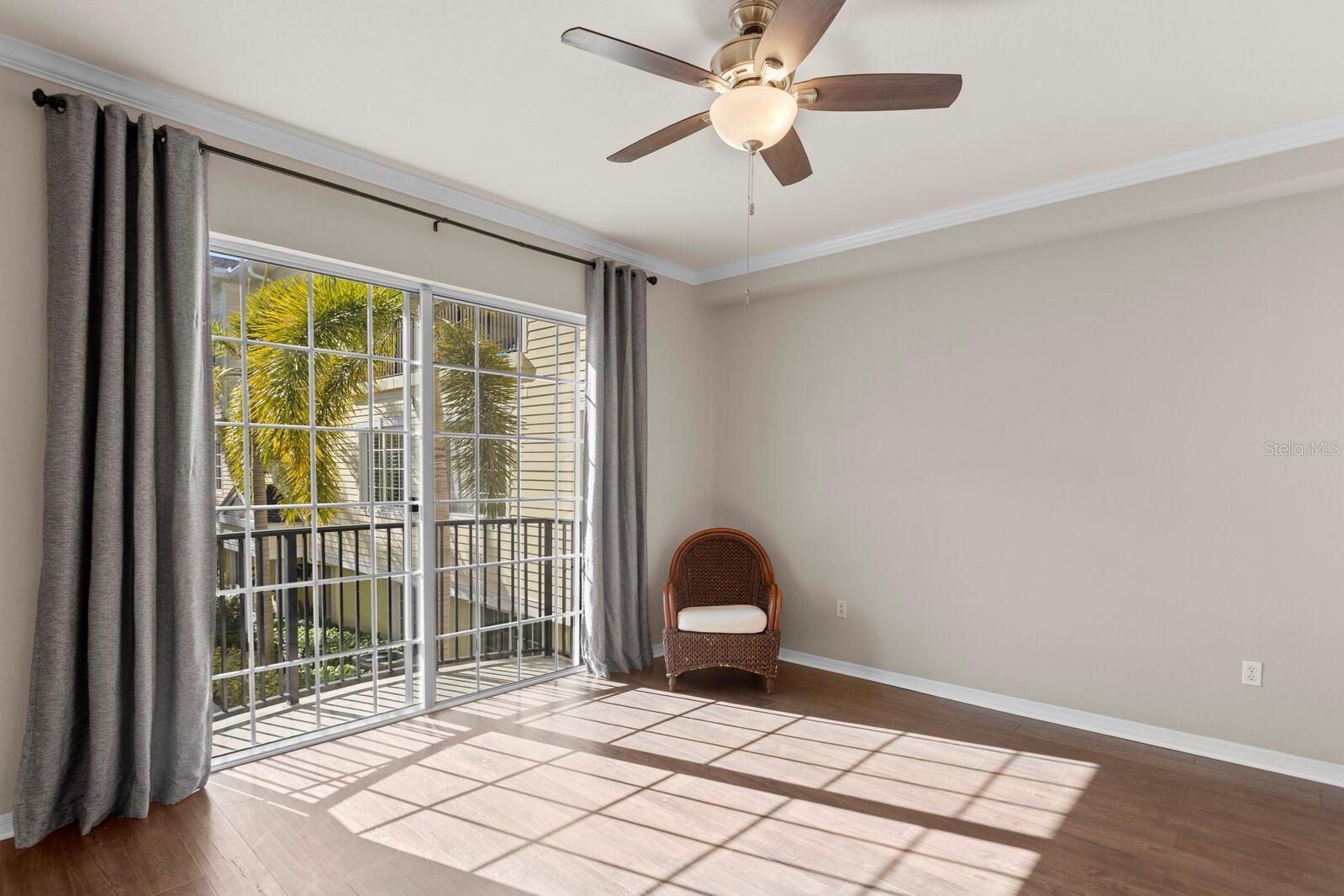 ARLINGTON PARK CONDO - Residential