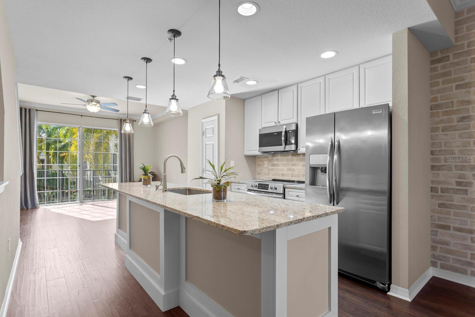 ARLINGTON PARK CONDO - Residential