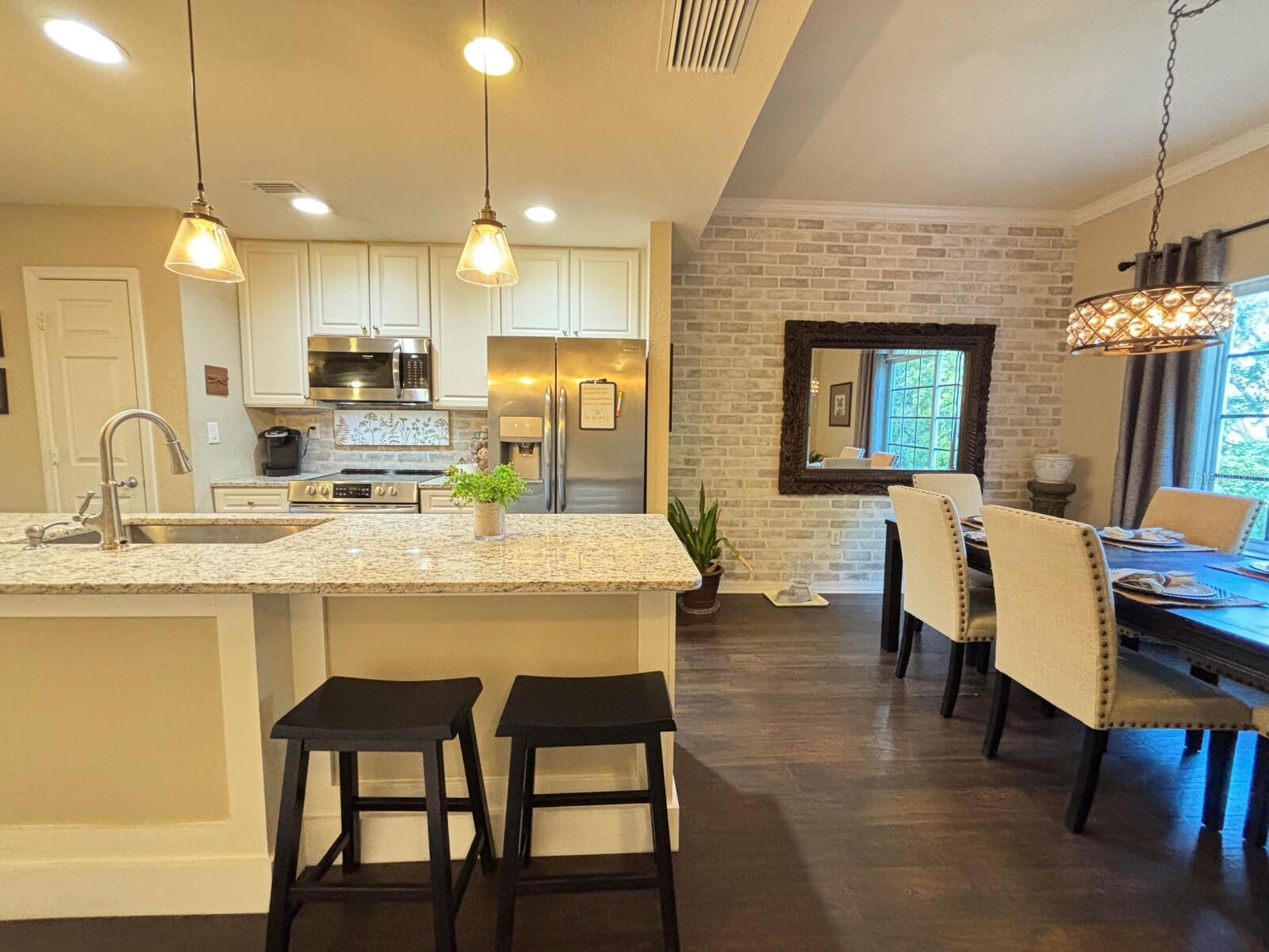 ARLINGTON PARK CONDO - Residential