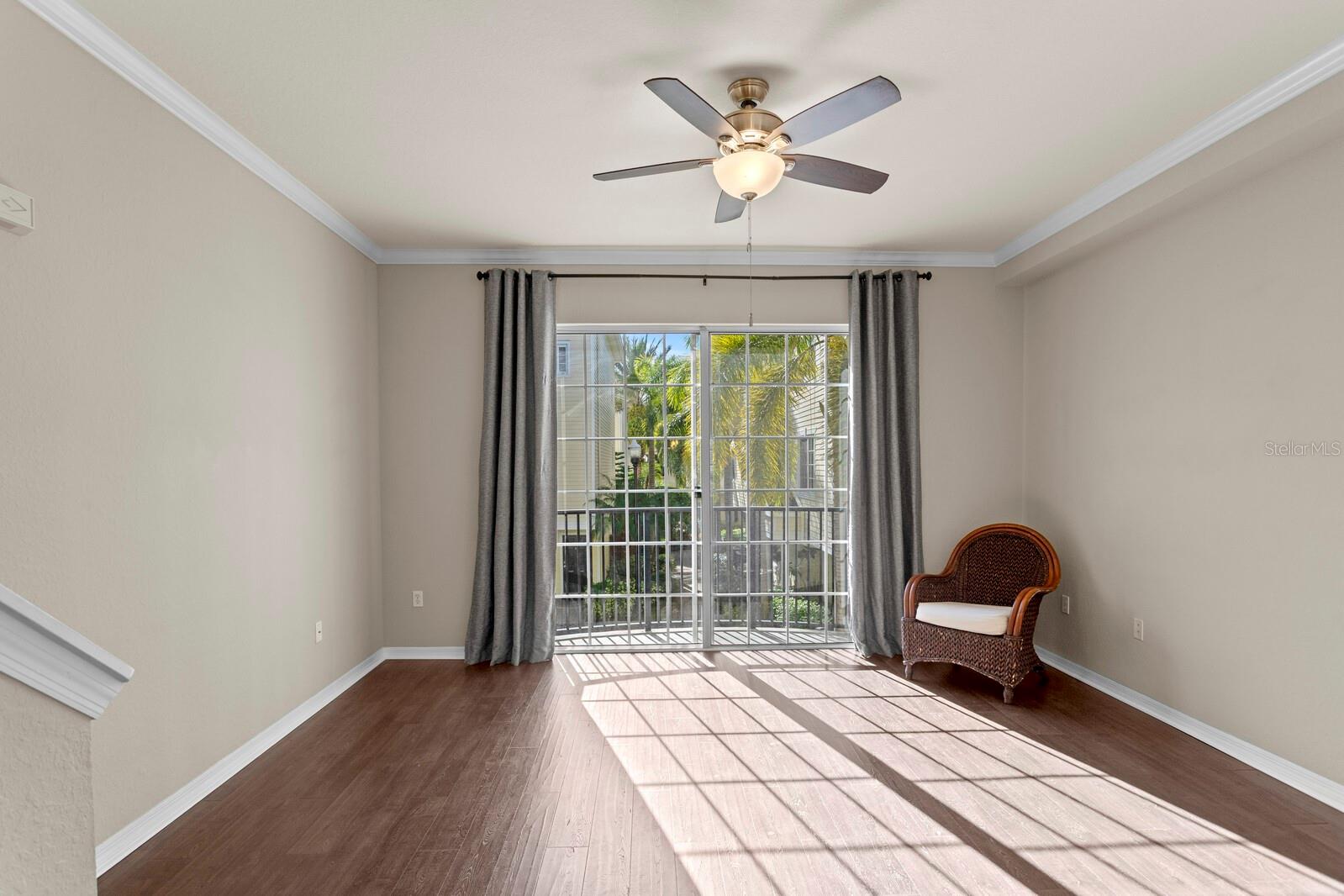 ARLINGTON PARK CONDO - Residential