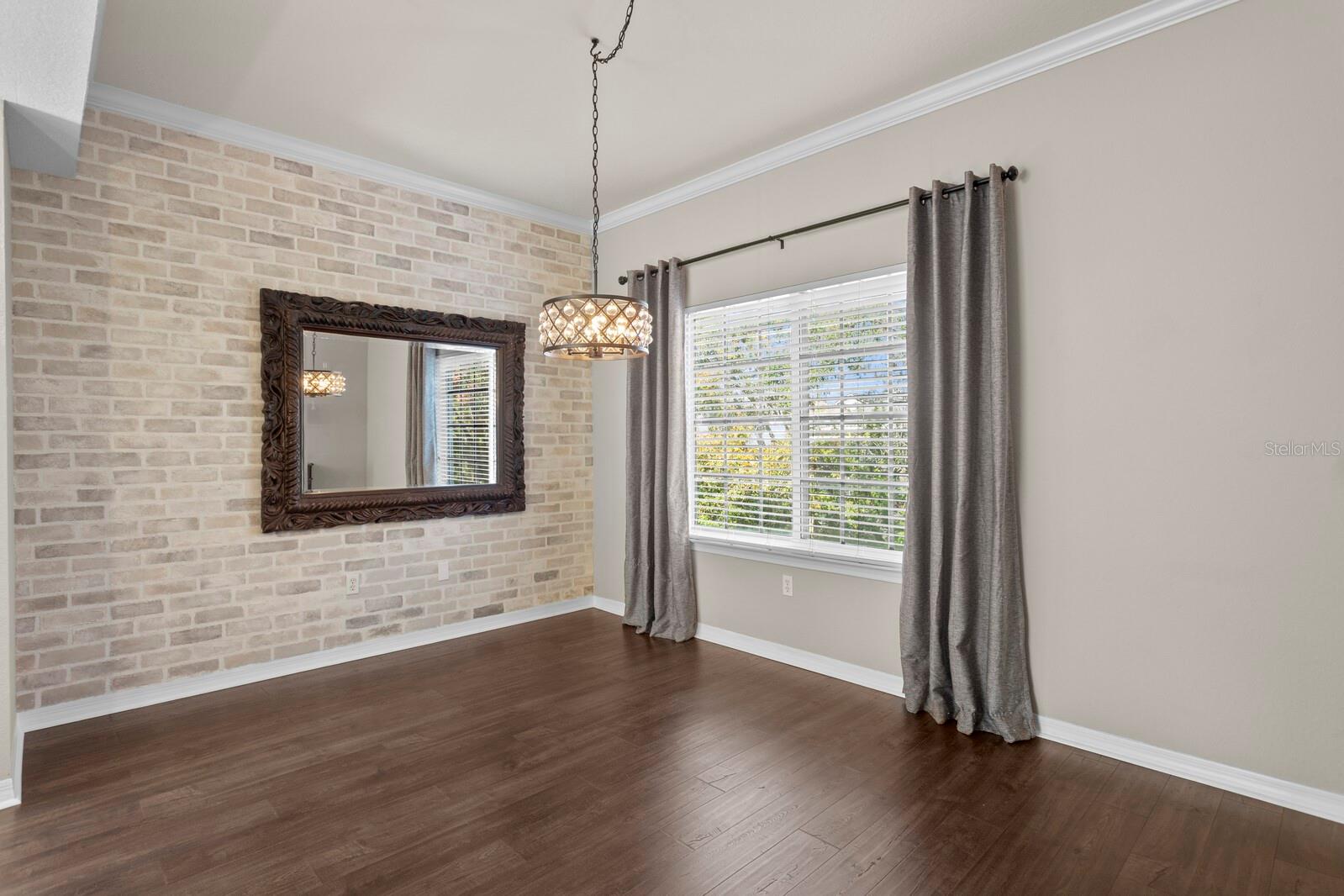 ARLINGTON PARK CONDO - Residential