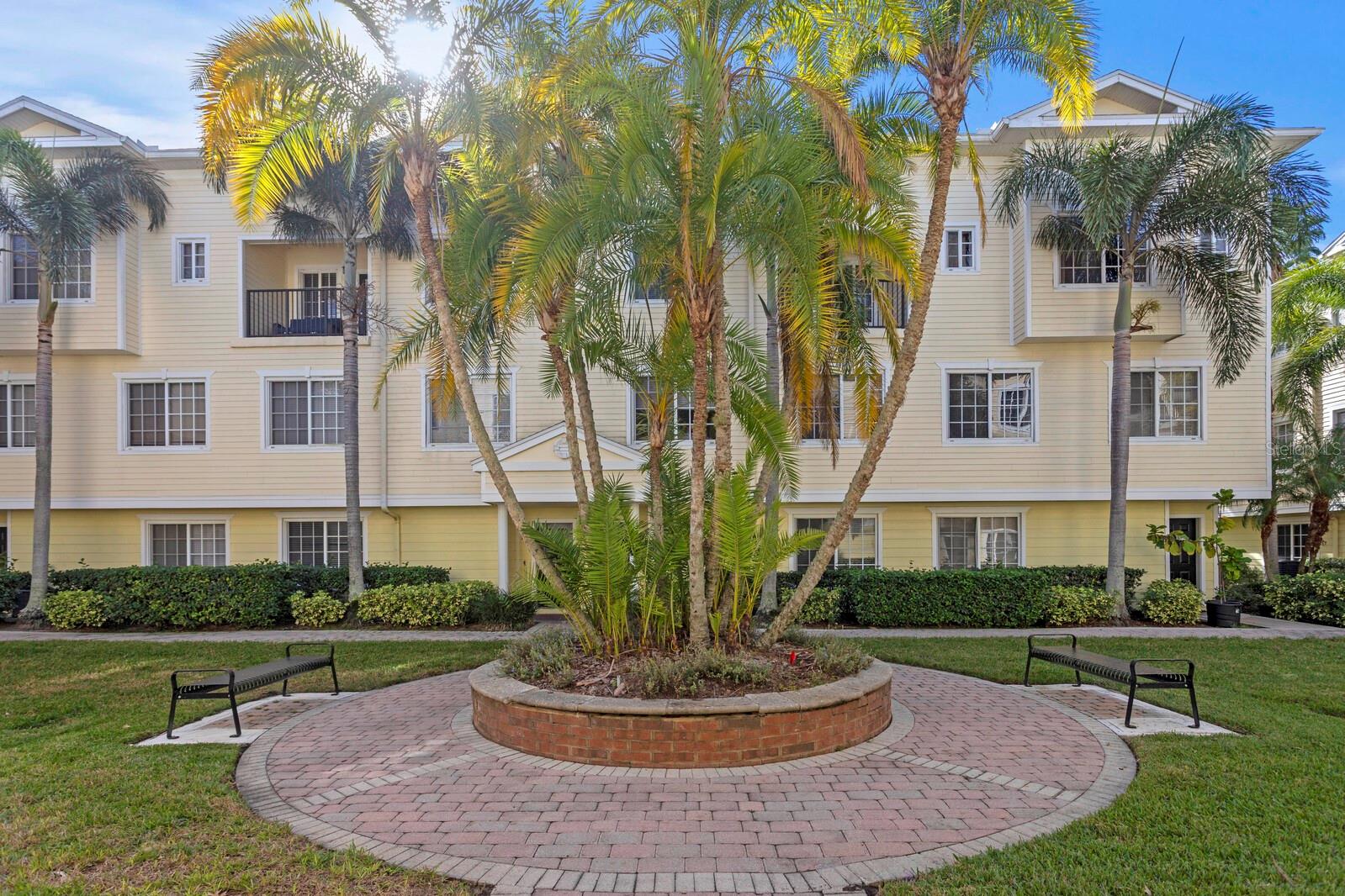 ARLINGTON PARK CONDO - Residential