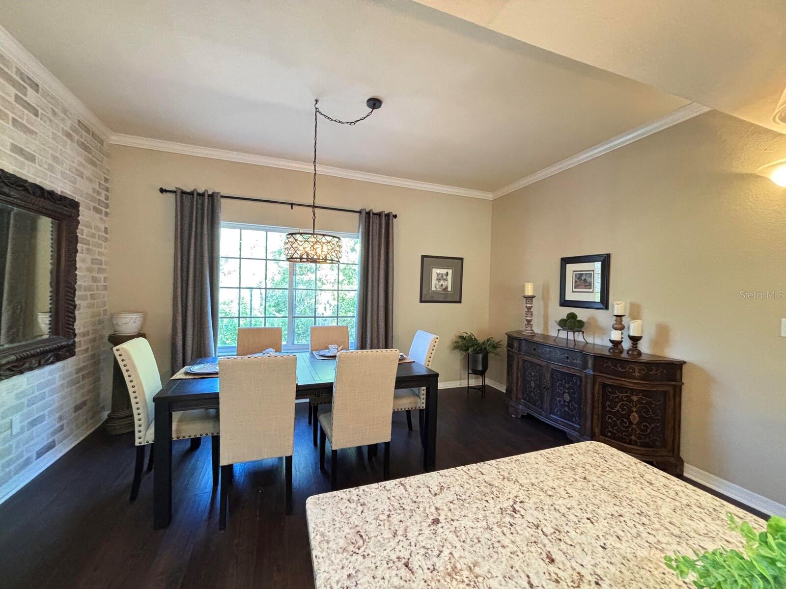ARLINGTON PARK CONDO - Residential