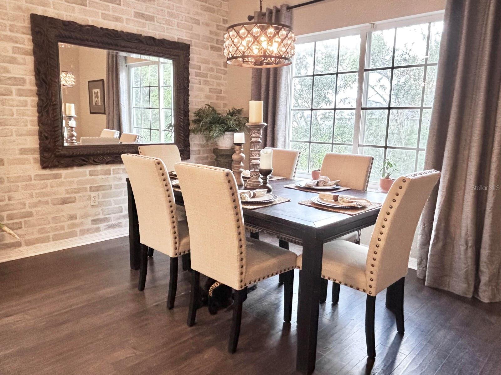 ARLINGTON PARK CONDO - Residential