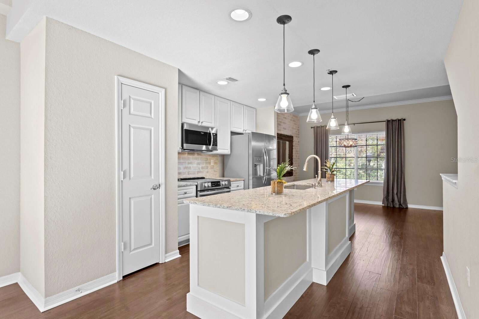 ARLINGTON PARK CONDO - Residential