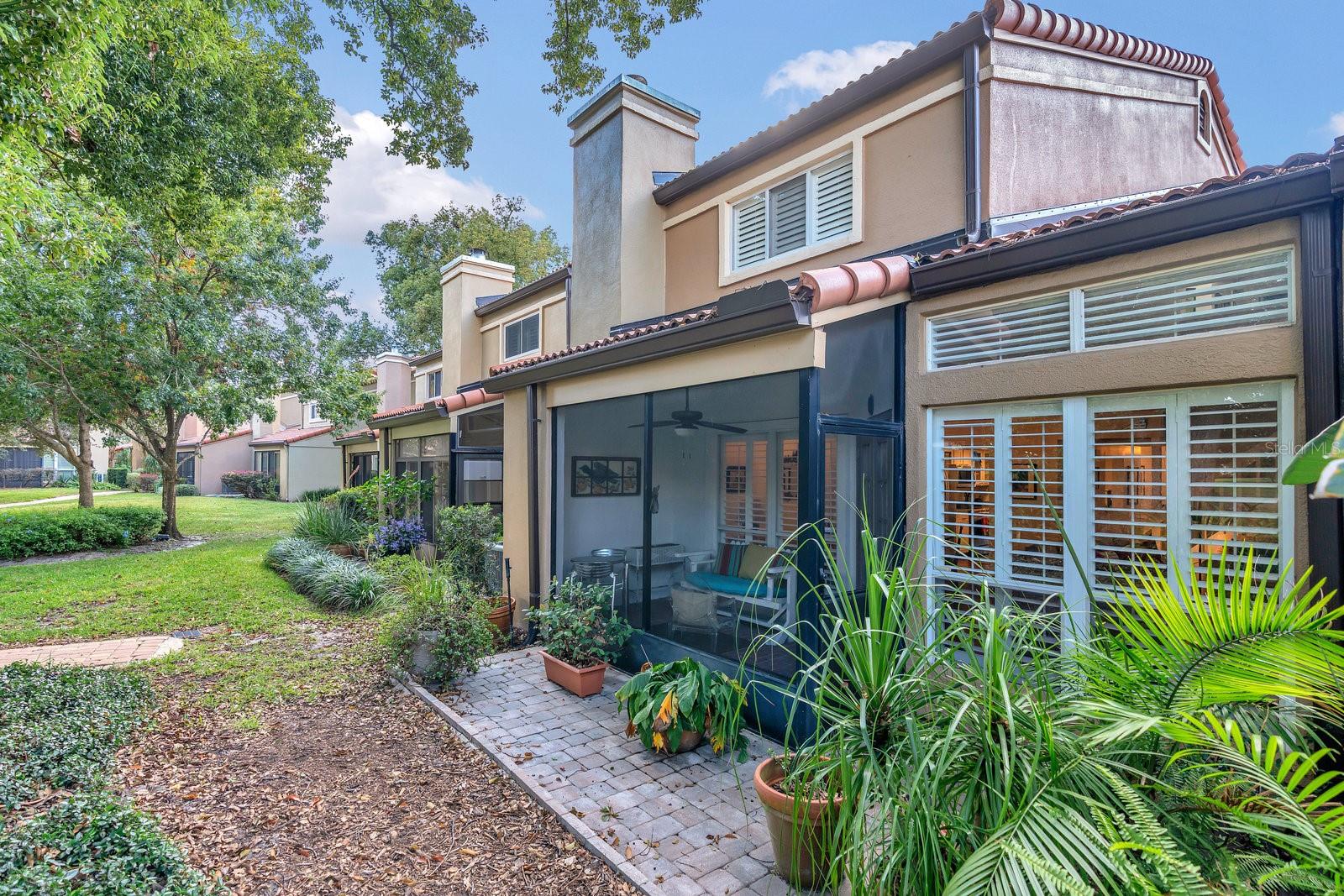 MOORINGS ON LAKE MAITLAND CONDO BLDG 05 - Residential