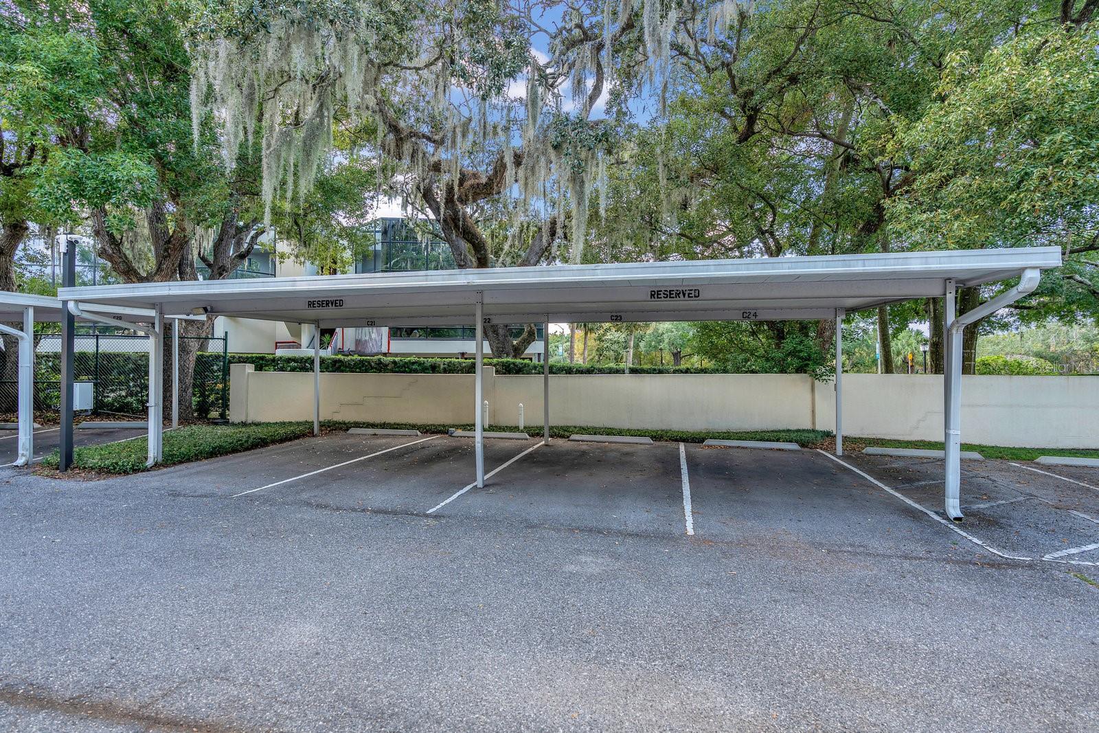 MOORINGS ON LAKE MAITLAND CONDO BLDG 05 - Residential