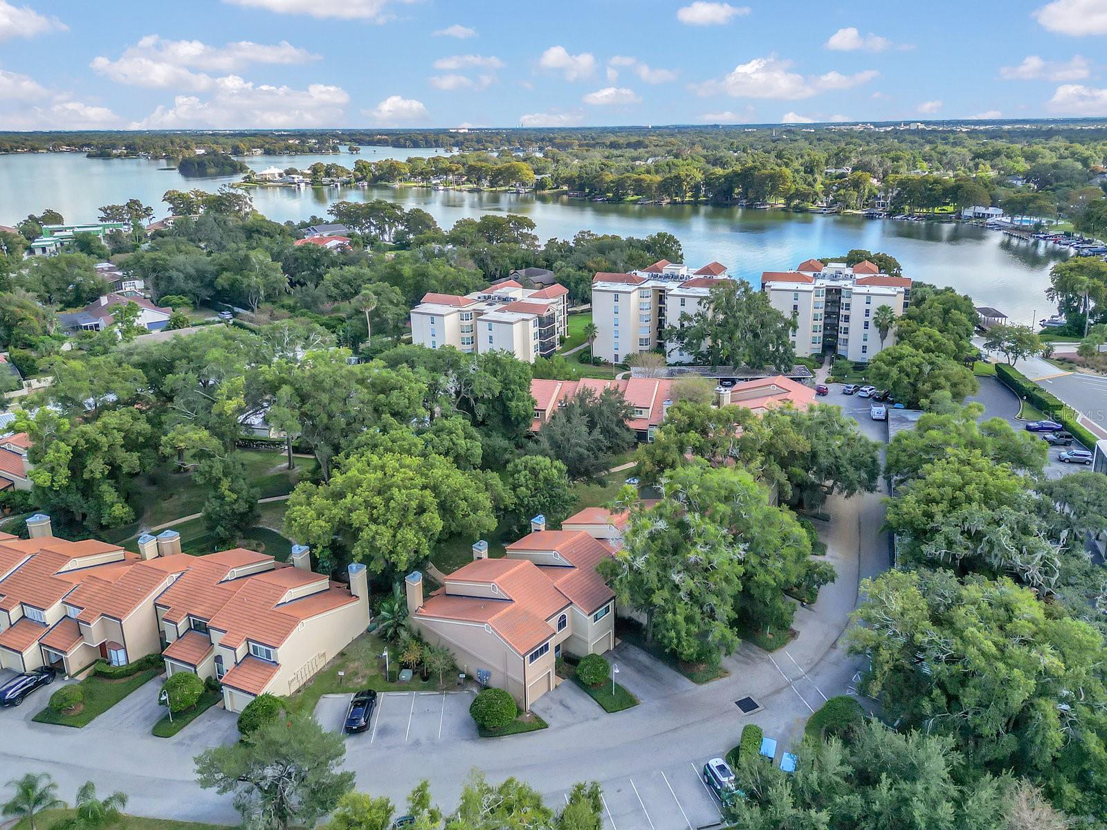 MOORINGS ON LAKE MAITLAND CONDO BLDG 05 - Residential