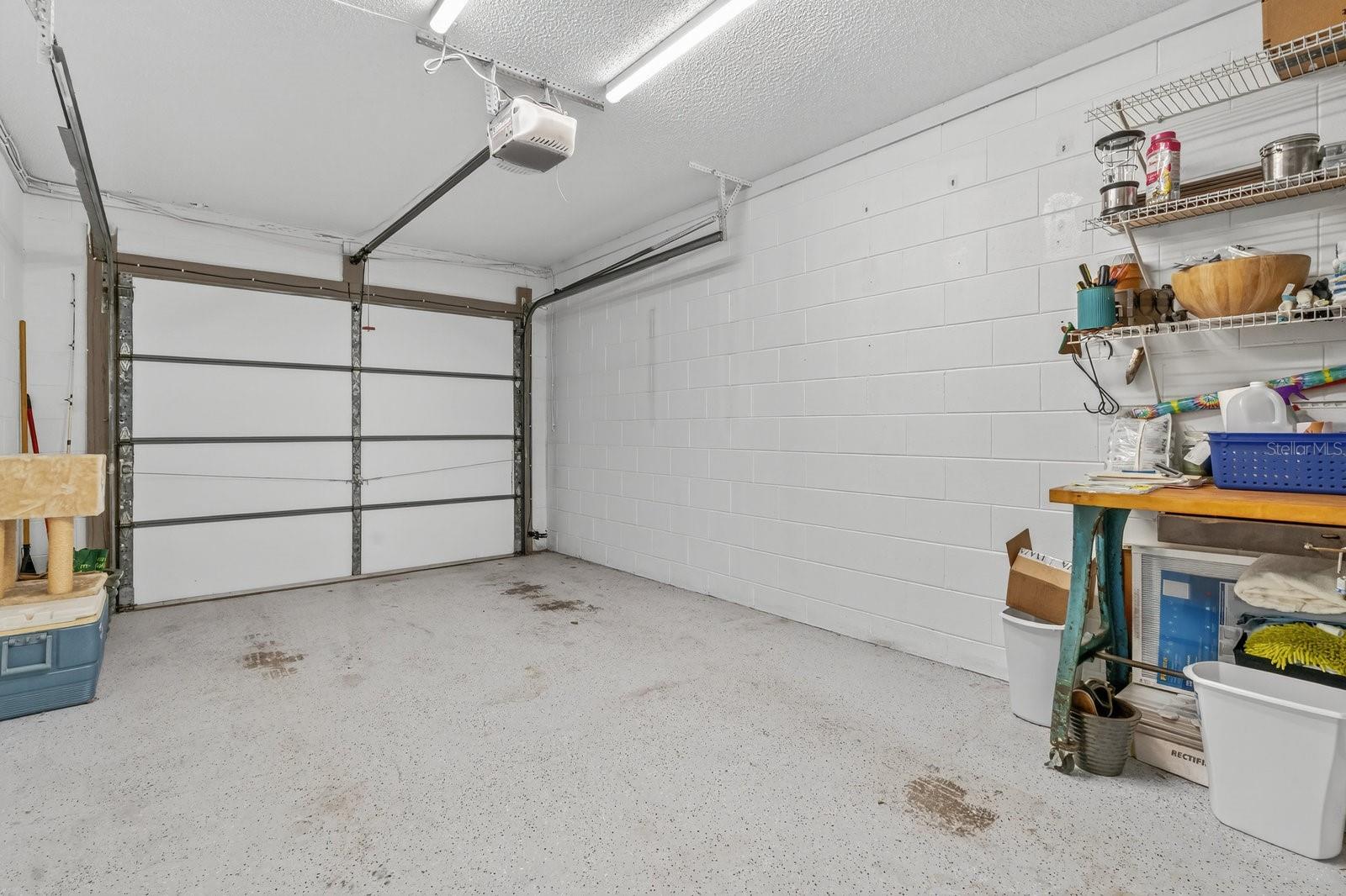 MOORINGS ON LAKE MAITLAND CONDO BLDG 05 - Residential