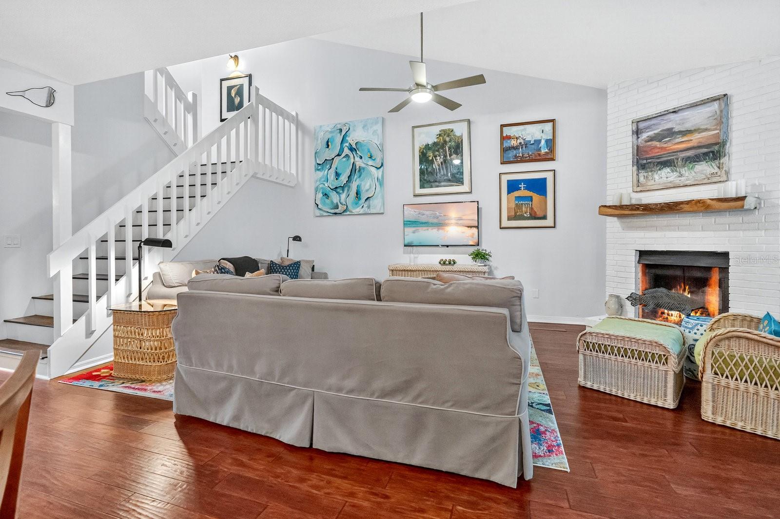 MOORINGS ON LAKE MAITLAND CONDO BLDG 05 - Residential