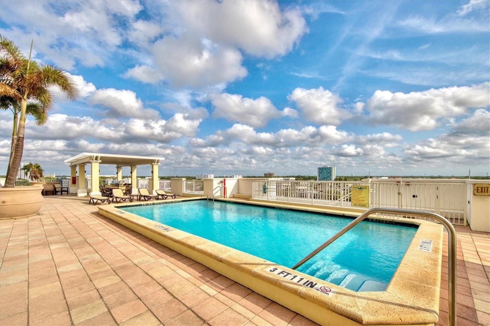 STATION SQUARE CONDO - Residential