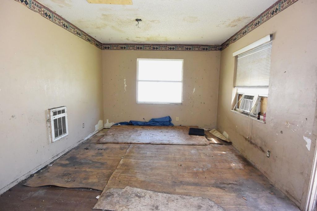 Photo of 11 Kings Circle, Brooksville, FL 34601 (MLS # W7884940)