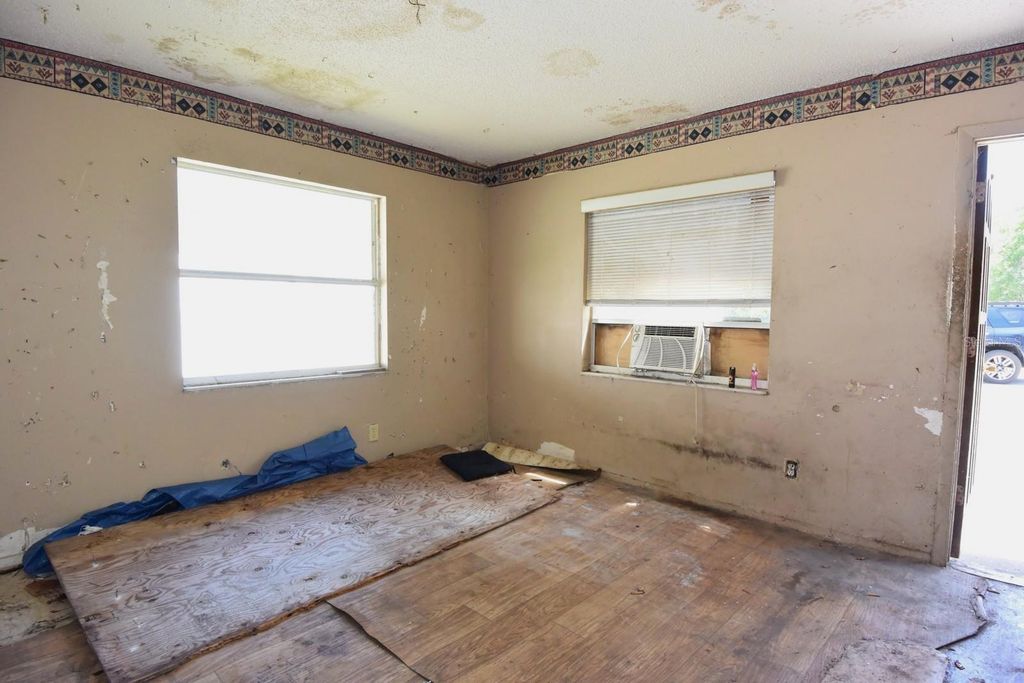 Photo of 11 Kings Circle, Brooksville, FL 34601 (MLS # W7884940)