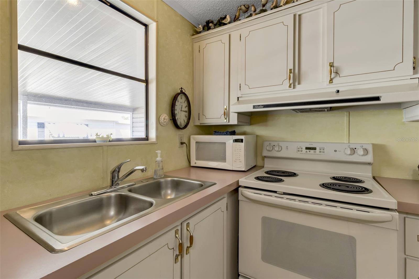 PARADISE BAY ESTATES, A RESIDENTIAL COOP - Residential