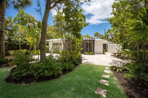 A home in ANNA MARIA