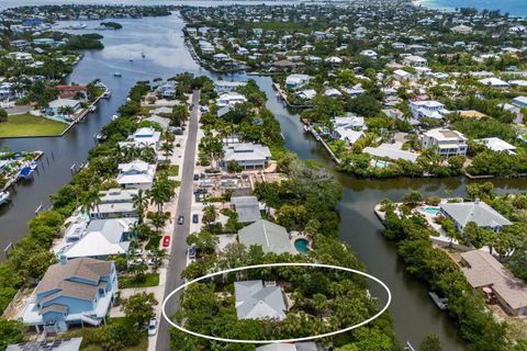 A home in ANNA MARIA