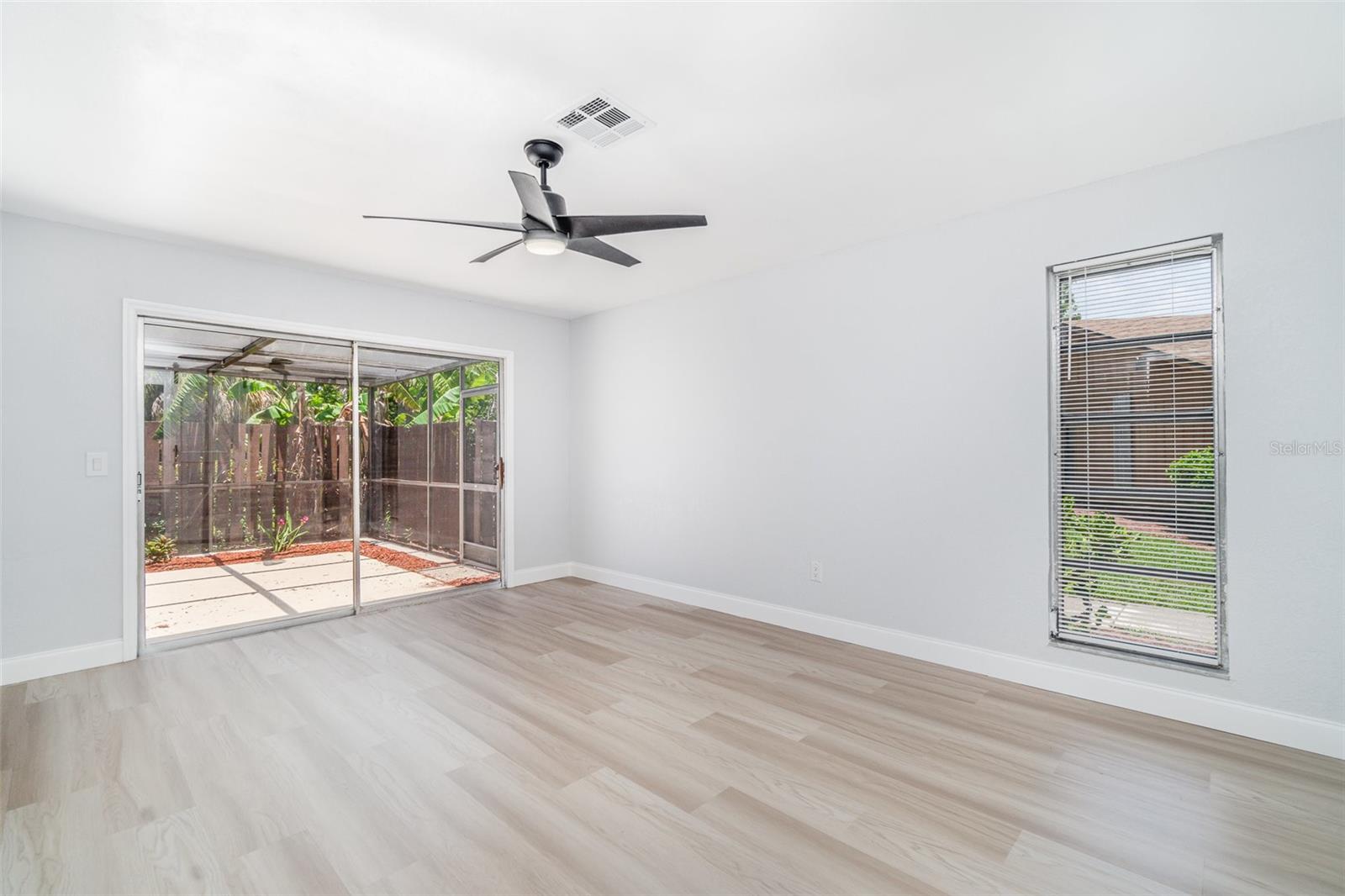 ROYAL WOODS PH 01 - Residential