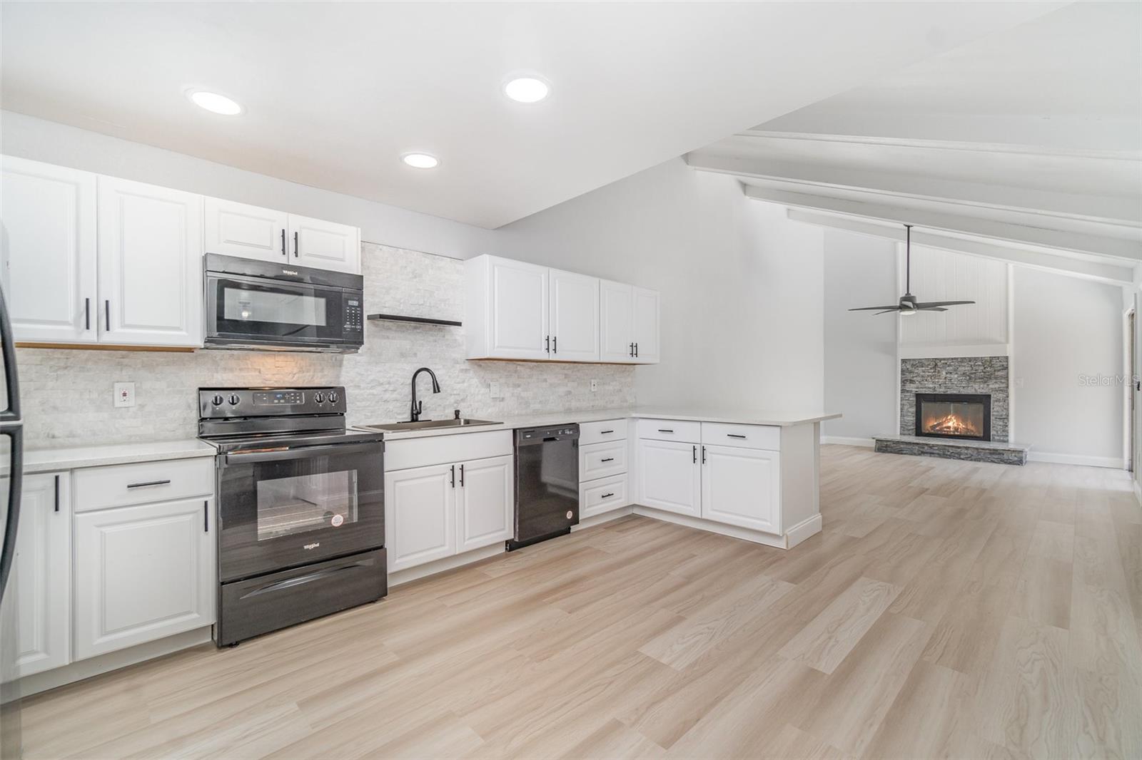 ROYAL WOODS PH 01 - Residential