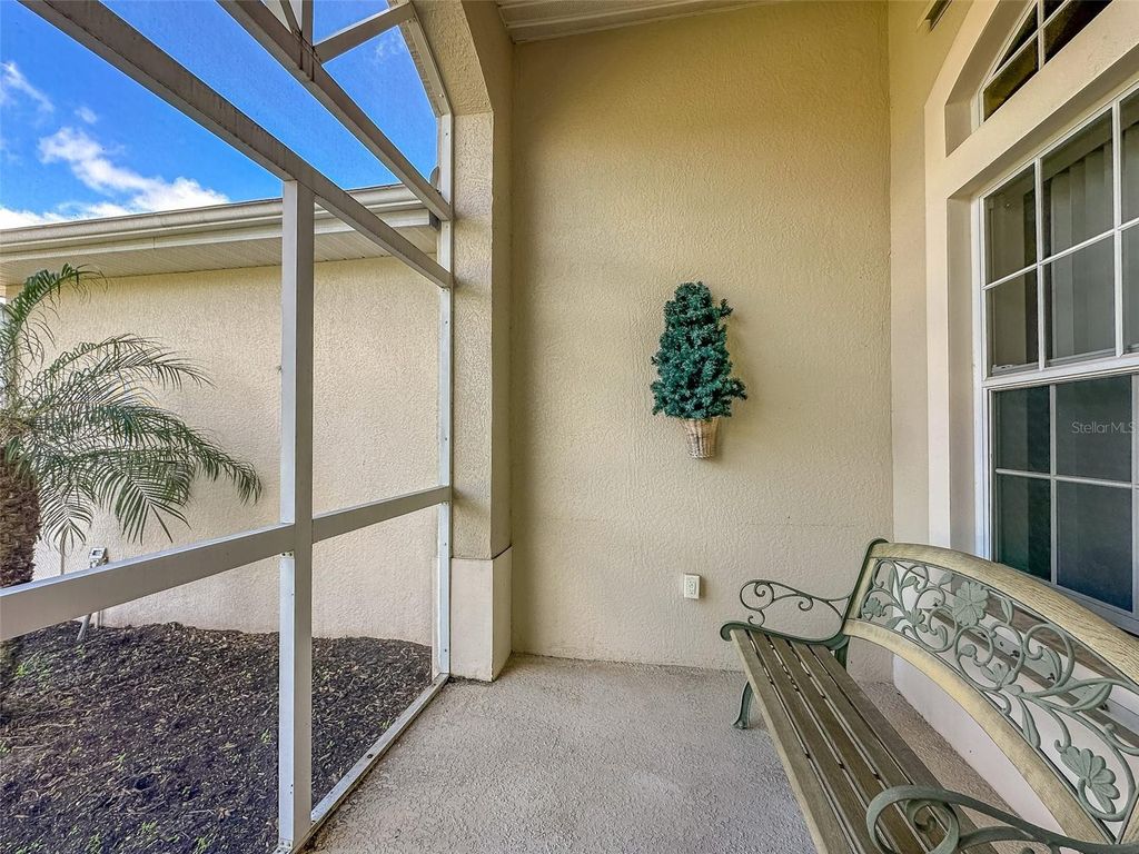 Photo of 5300 Treasure View Way, Leesburg, FL 34748 (MLS # G5106605)